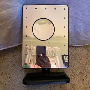 Light Up Makeup Mirror